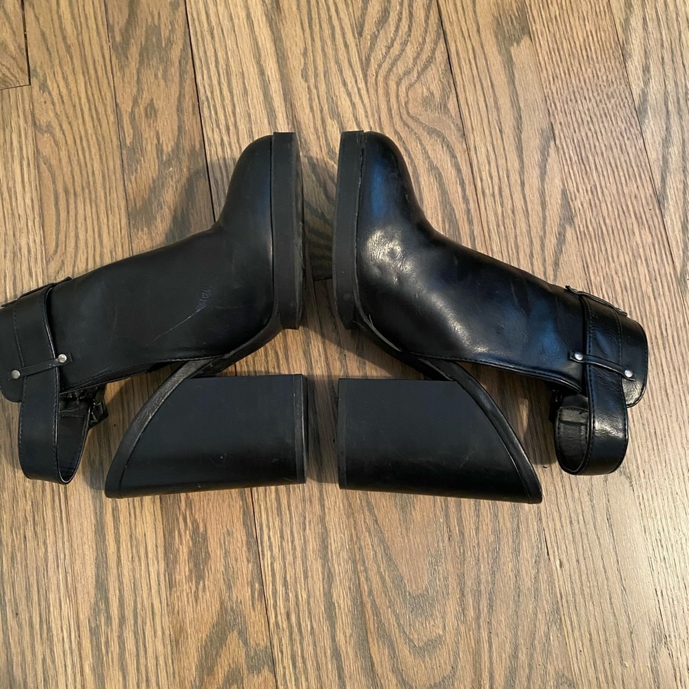 Black Forever 21 boots